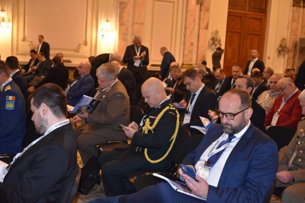 Prima editie conferinta in domeniul apararii Prima editie conferinta in domeniul apararii